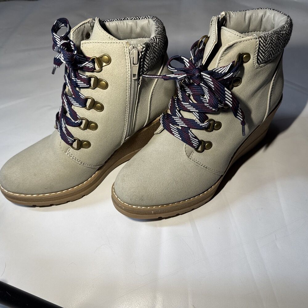 Maurices Claire Combat Boots Womens 7 Gray Wedge Ankle Knit Cuff Cozy Hiker